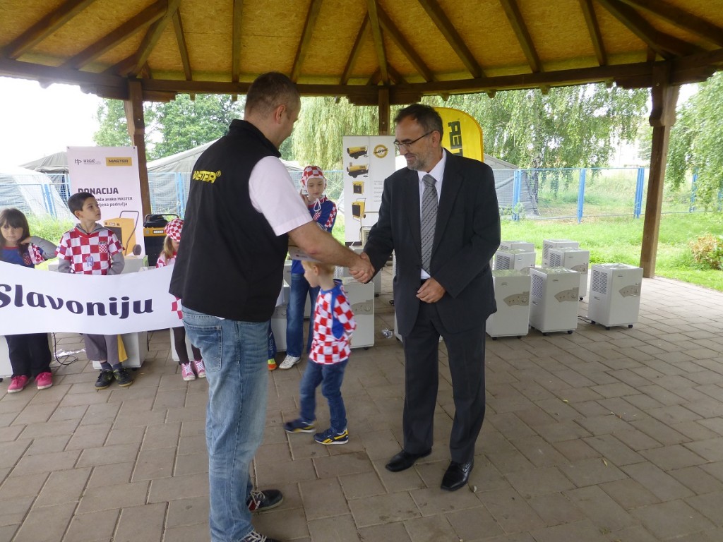 Donacija_isusivaca_MASTER_Hrgic-250x160